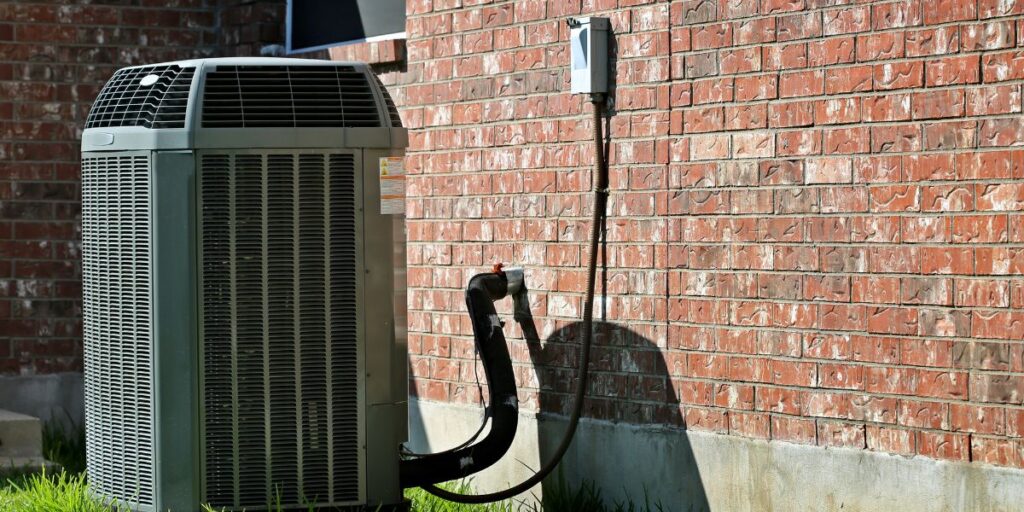 6 Smart Ideas to Keep Your AC System Running Efficiently in Van Nuys
